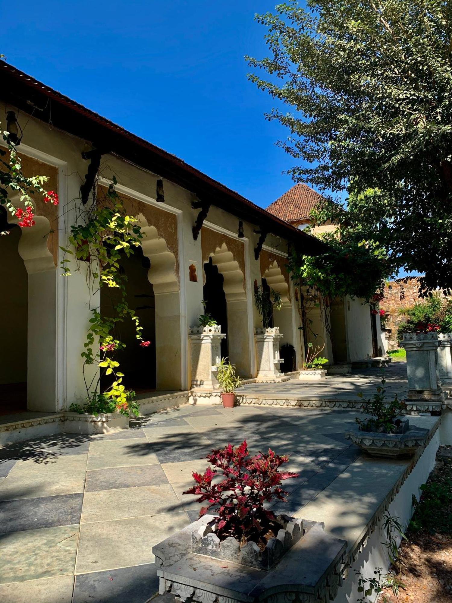 Hotel Castle Bijaipur Luaran gambar