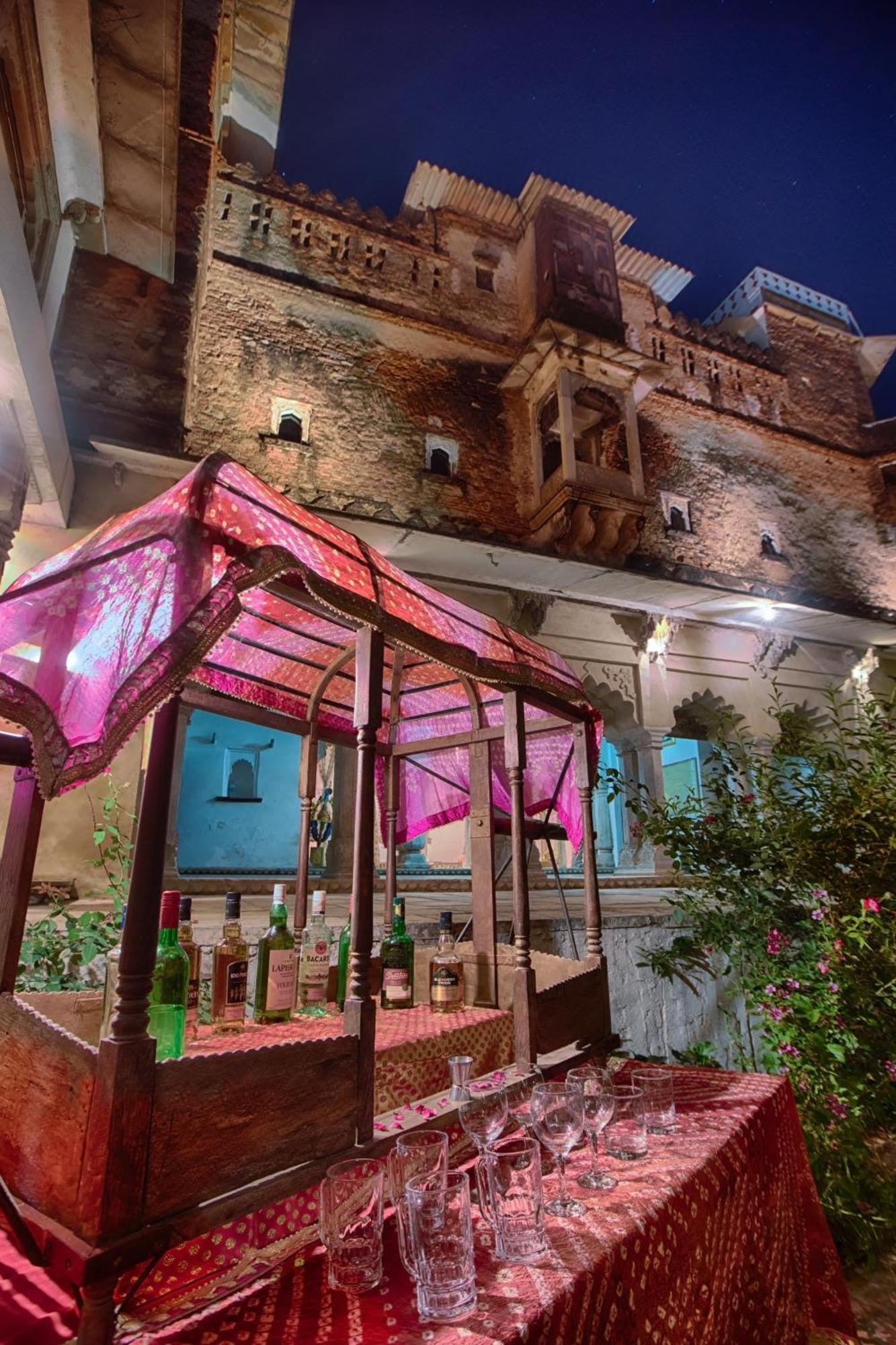 Hotel Castle Bijaipur Luaran gambar